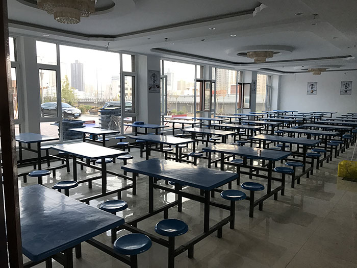 学校食堂